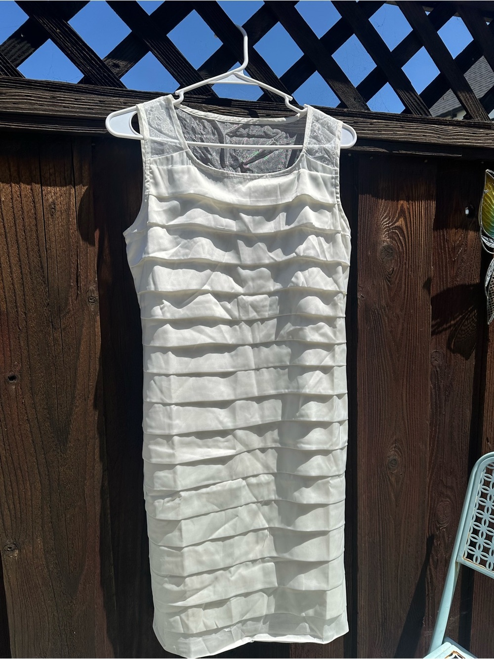 White Layered Sleeveless Wedding Dress
